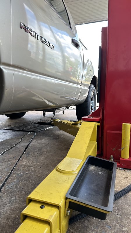 Lee's Auto Shop work photo